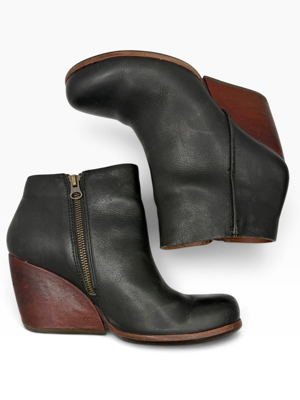 Kork-Ease Black Leather Wedge Ankle Booties with Brown Wood-Look Heel - Size 8